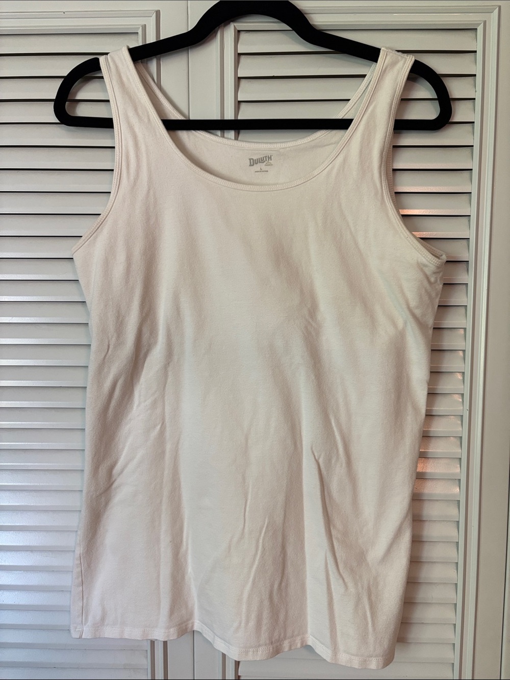 Duluth Trading Co White Scoop Neck Tank Top with Built in Bra Women's Large